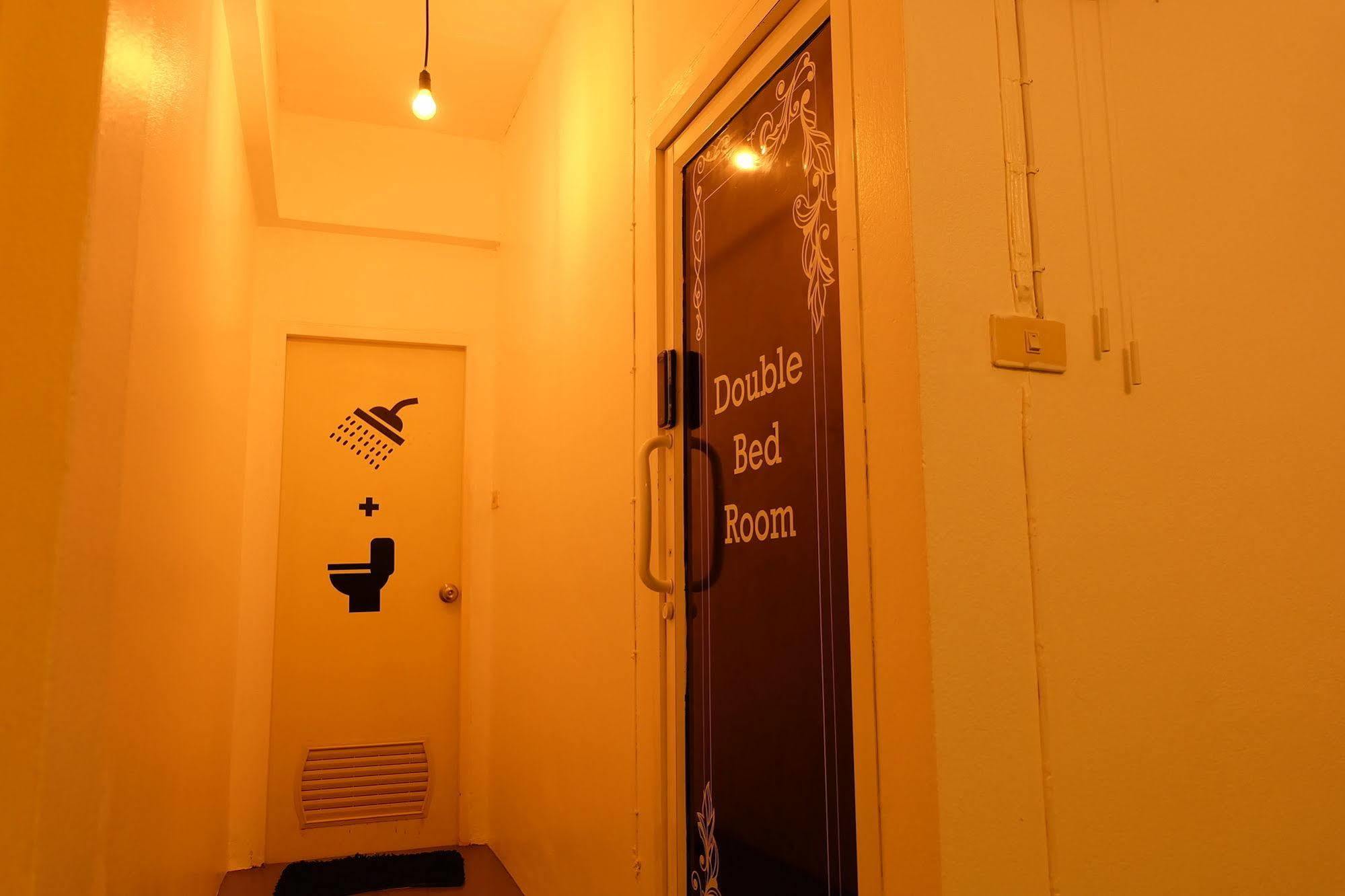 치앙마이 Finlay House 호스텔 외부 사진